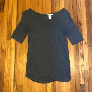 Dark gray top with mid-arm length sleeves